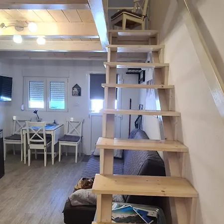 Loreta Apartment Cres